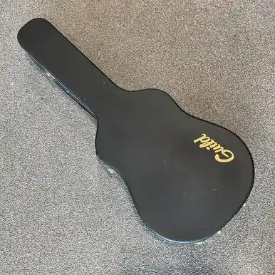Used GUILD ACOUSTIC HARDSHELL CASE New Release